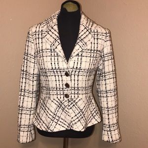 WHITE HOUSE BLACK MARKET TWEED JACKET